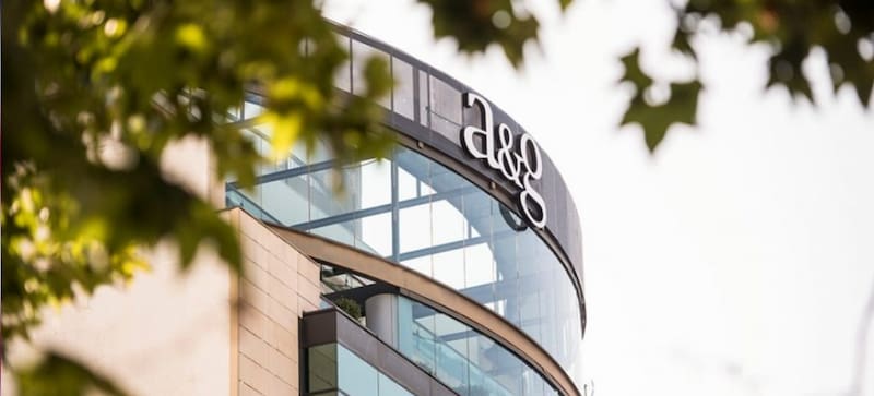 Rafa Nadal junto a otros inversores se hacen con el 40% de A&G Banca Privada.