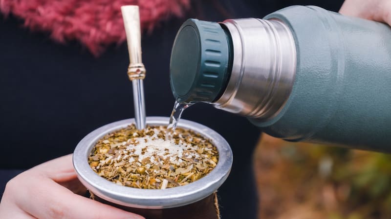 Agregarle coco rallado al mate: cuáles son los beneficios ocultos de esta popular tendencia
Fuente: IA