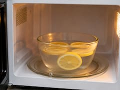 Calentar agua con limón en el microondas: para qué sirve y por qué se recomienda tanto