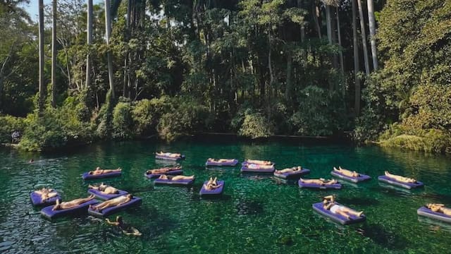 La playa cristalina de agua dulce que pocos conocen y es considerado un paraíso escondido cerca de CDMX