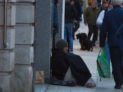 Esta ciudad de Estados Unidos quiere “limpiar las calles” de las personas sin hogar: comenzaron operativo de detenciones y citaciones