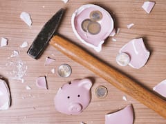 La paradoja del ahorro: 2 de cada 3 argentinos resignan consumos, pero un sector “tapado” logra guardar dinero