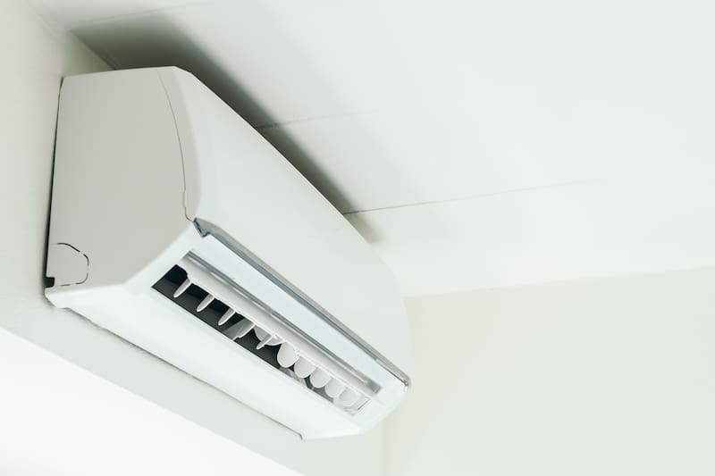 Pulso Solar, cuenta experta en TikTok: “Un aire acondicionado puede llegar a consumir más de veinte veces que un ventilador” (foto: Freepik)