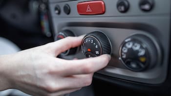 Juan José, mecánico: “Hay un truco para el aire acondicionado del coche para que respires mucho más limpio. Casi todo el mundo lo hace mal”