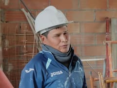 Albino, albañil boliviano en España: “Trabajando en la construcción gano unos 1400 euros al mes, en mi país serían 400 euros”
