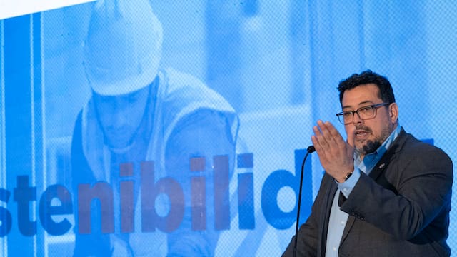 Sánchez propone fondo nacional de infraestructura y pide “prender las luces largas” para atraer inversiones