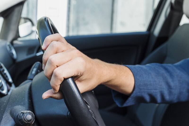 La ley autoriza a los condados de Alameda y Los Ángeles a retirar y destruir vehículos recreativos abandonados que sean valuados en u$s 4.000 o menos. Fuente: archivo.