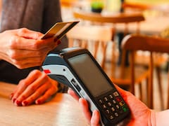 Oficial | Los bancos tendrán que declarar todos los movimientos con tarjeta por un cambio de Hacienda