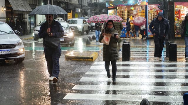 Vuelven las lluvias torrenciales: una fuerte tormenta negra con granizo se aproxima en estas zonas