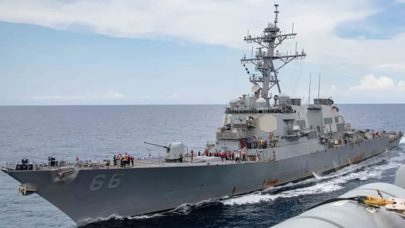 Alerta mundial: Estados Unidos desplegó el destructor más poderoso de su Armada y crece la tensión
Fuente: Zona Militar