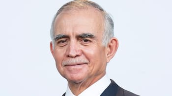 CNBV revoca licencias de la casa de bolsa de exjefe de oficina de AMLO, señalada en EE.UU. por presunto lavado de dinero