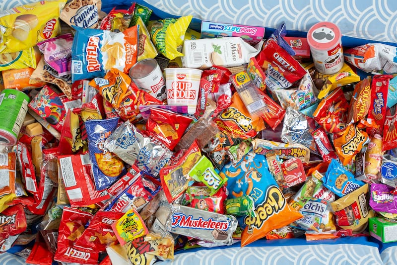 Los alimentos empaquetados listos para consumir suelen tener aditivos, grasas saturadas y poca fibra