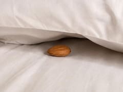 Colocar una almendra debajo de la almohada: para qué sirve y por qué lo recomiendan
