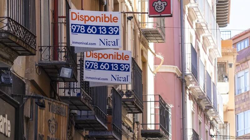 Viviendas disponibles para alquiler en el centro de Teruel. En España, la subida de la renta está limitada al 2% hasta diciembre de 2027.