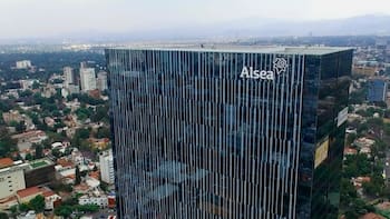 El Mundial impulsa a Chili’s y Vips, pero el tipo de cambio frena las ventas de Alsea en segundo trimestre de 2026