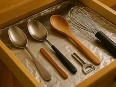 Poner papel aluminio en los cajones de la cocina, para qué sirve y por qué miles de personas lo hacen