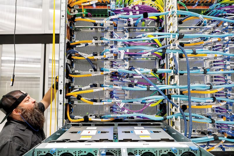 Un bastidor con microcircuitos diseñado por Amazon en Austin