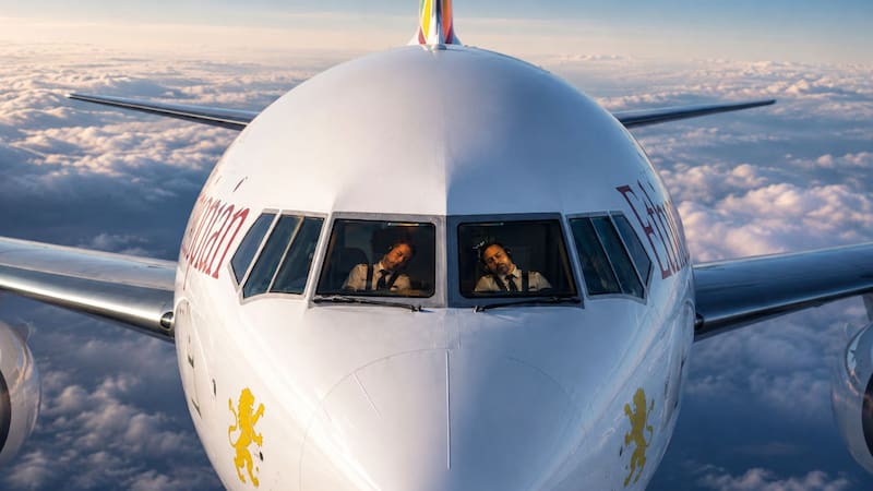 Ambos pilotos de un Boeing 737 se quedaron dormidos con más de 150 pasajeros a bordo y el avión pasó de largo