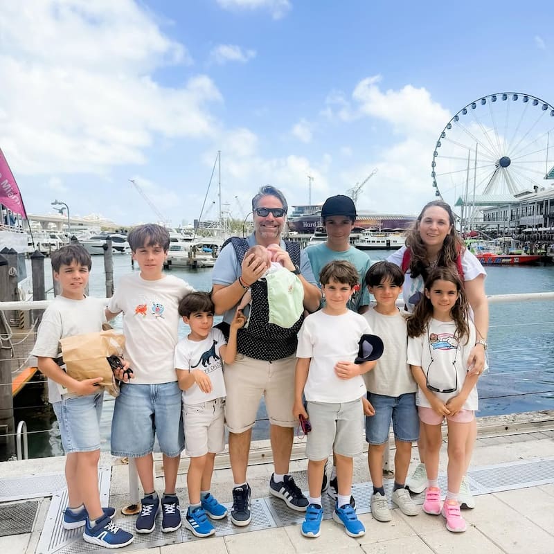 La historia de la familia con 12 miembros y sus mayores dificultades en la convivencia.