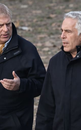 Llanto en la Corona Británico: la foto que condenó al ex Príncipe Andrés y rompió a la realeza para siempre