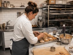 Anita, dueña de una pastelería: “Abrimos hace 11 años y facturamos 90.000 euros al mes vendiendo galletas”