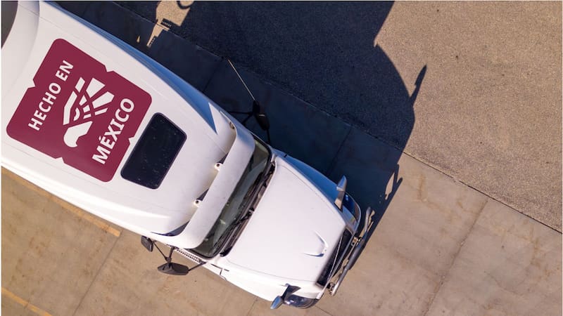 Venta de camiones hechos en México van a la baja.