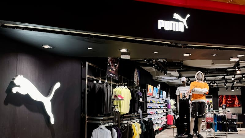 Puma atraviesa un momento complejo, mientras Anta refuerza su apuesta por la compañía.