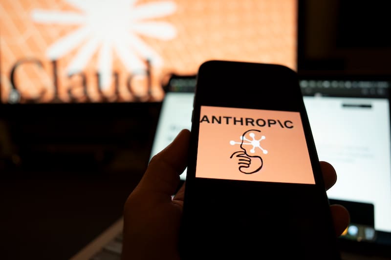 Anthropic, creadora de Claude, advirtió a potenciales inversores sobre posibles “riesgos existenciales para la humanidad” derivados del desarrollo de sistemas avanzados de inteligencia artificial.