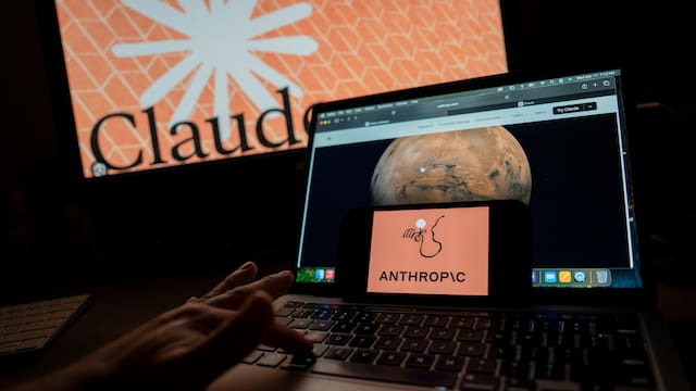 Anthropic da el primer paso para salir a bolsa en Estados Unidos