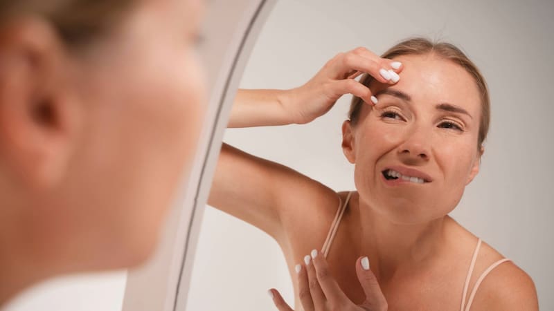 Estudios dermatológicos revelan cuáles son los ingredientes que marcan la diferencia en la reducción de arrugas y líneas de expresión. Foto: Freepik.