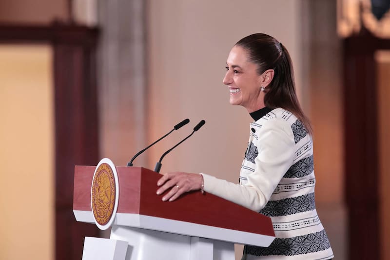 Claudia Sheinbaum anunció que la reforma electoral será enviada al Congreso en cuestión de días, con la intención de aprobarla durante el actual periodo ordinario de sesiones. Fuente: EFE