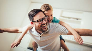 La ayuda de 200 euros para todas los familias sin importar su situación financiera: ¿cómo solicitarla y cuáles serán los requisitos?