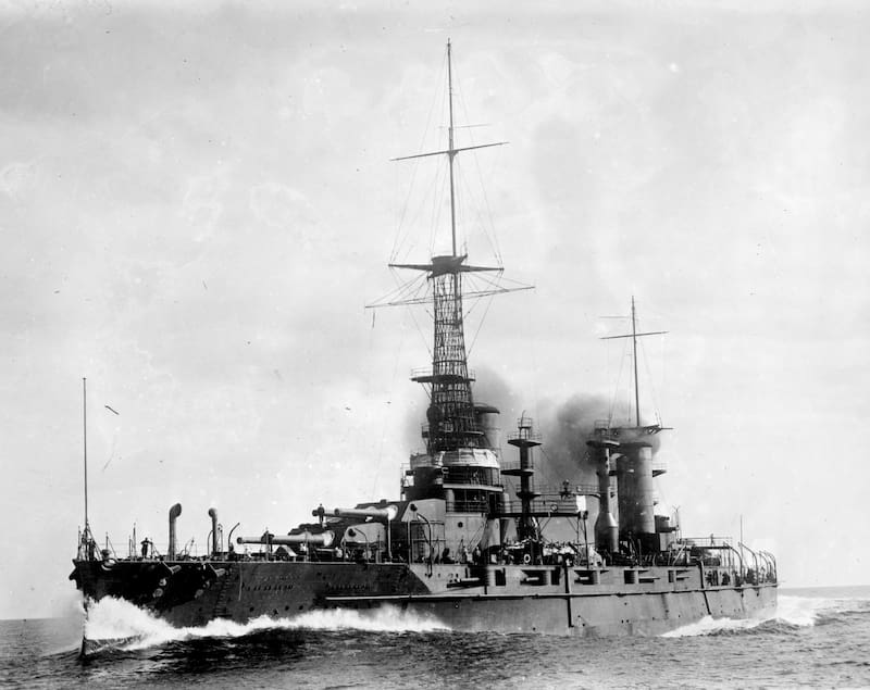 Ara Rivadavia.