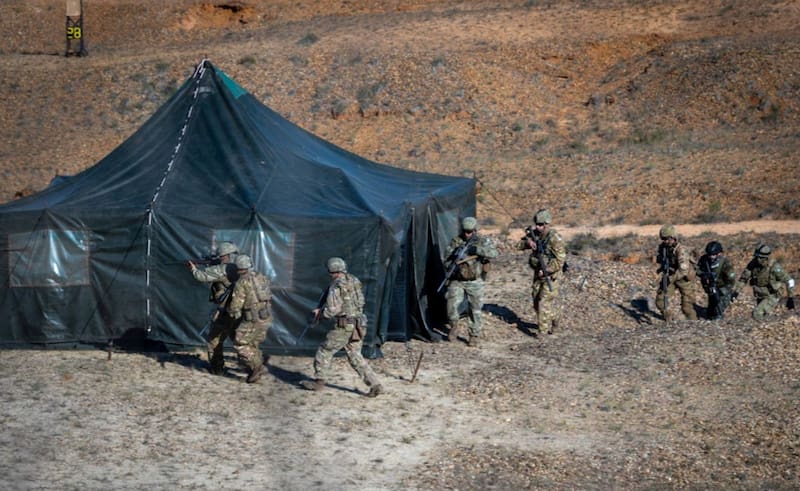 Ejercicio militar conjunto entre Argentina y Brasil.