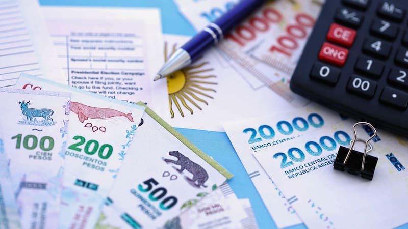 Las obligaciones de presentación y pago abarcan a las empresas, a los contribuyentes autónomos y también a los empleados en relación de dependencia.