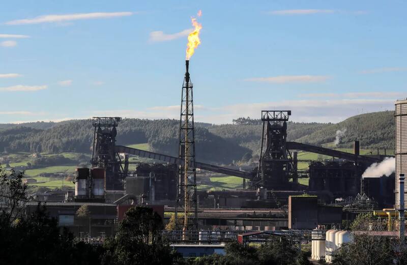 Vista de las instalaciones de ArcelorMittal en Gijón, en una imagen de archivo.