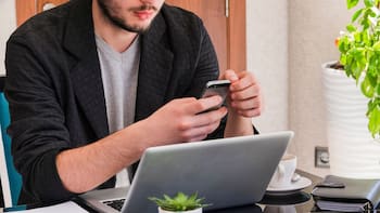 Cómo la formación online está democratizando el acceso a la educación económica