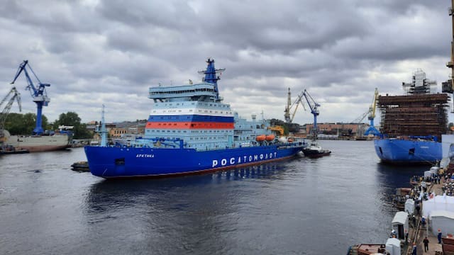 Zarpa el barco nuclear más poderoso: atraviesa el hielo sin esfuerzo y es orgullo de esta nación