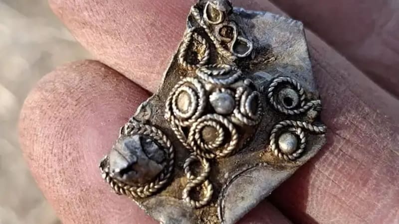 Arqueólogos desentierran uno de los tesoros más importantes de la historia | Rescatan de las profundidades reliquias que son una maravilla para el mundo
Fuente: Autoridad del condado de Innlandet