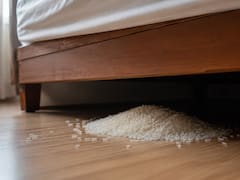 Colocar arroz debajo de la cama: para qué sirve y por qué lo recomiendan