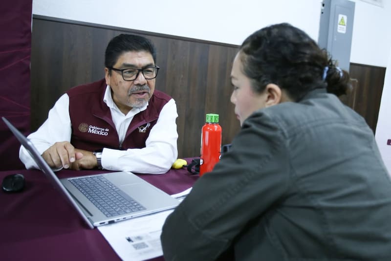 Consultas con asesores del FOVISSSTE sobre la reestructura del crédito a pesos.