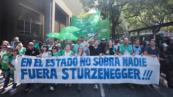 Milei descuenta el día y ATE redobla: paro masivo y servicios afectados