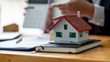 La calculadora que los economistas usan para saber si conviene comprar o seguir alquilando en Argentina
