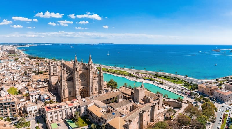 Palo a millones de conductores: el Gobierno prohibirá tener más de un coche registrado por vivienda (foto: archivo).