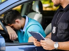 Oficial | El Gobierno revisará coche por coche y prohibirá las licencias de conducir de todos los que retrasaron este trámite