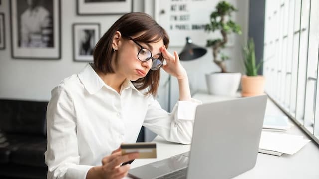 Efecto tasas: caen los créditos en tarjetas y pronostican un freno mayor en 2026