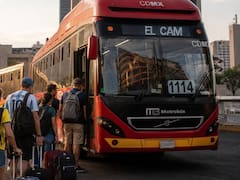 Adiós a las mochilas en el transporte público | Prohíben el uso de bolsos y morrales en el Metrobús