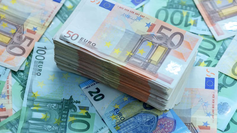 Pensión máxima 2026: 47.034 euros anuales y cómo cobrar hasta 3507 euros al mes.