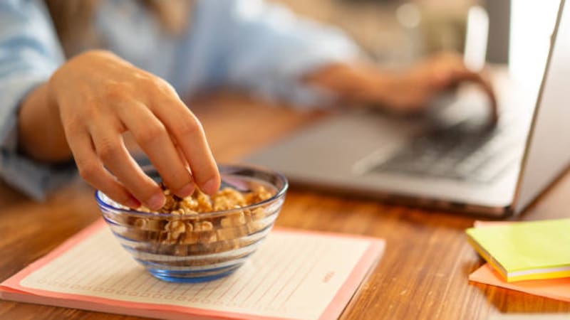 Aurelio Rojas, cardiólogo: “Con solo tres nueces, tres veces a la semana, puedes mejorar tu salud más de lo que imaginas”