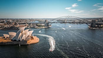 Becas, empleo e inglés: el plan de Australia para atraer a más estudiantes de México
